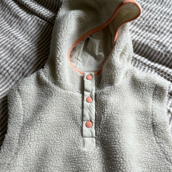 Bad Birdie Cozy Hooded Vest with Accents size Small - Picture 3 of 6